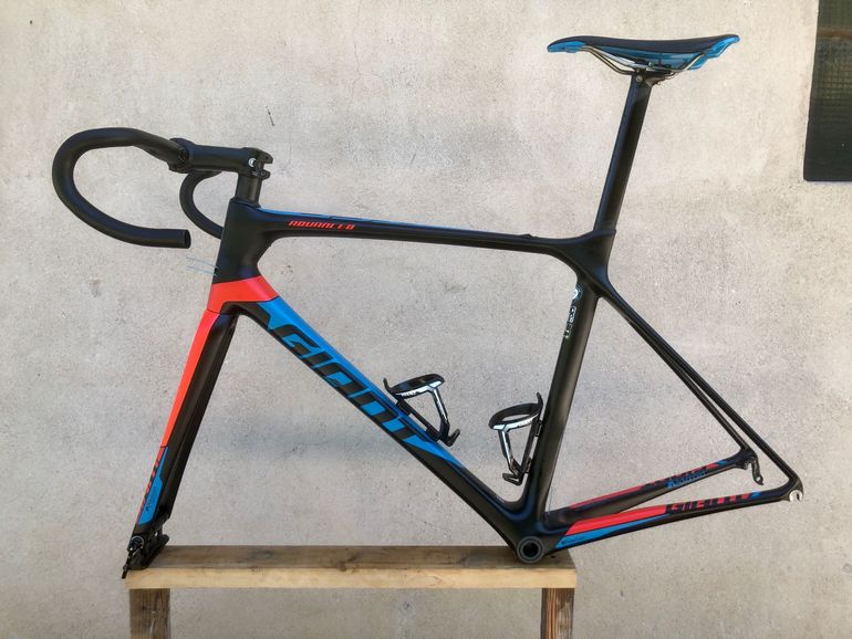 Used Giant TCR Advanced Pro 1 2018 Frameset 2018 Road & Gravel, Schwarz — image 1 of 12
