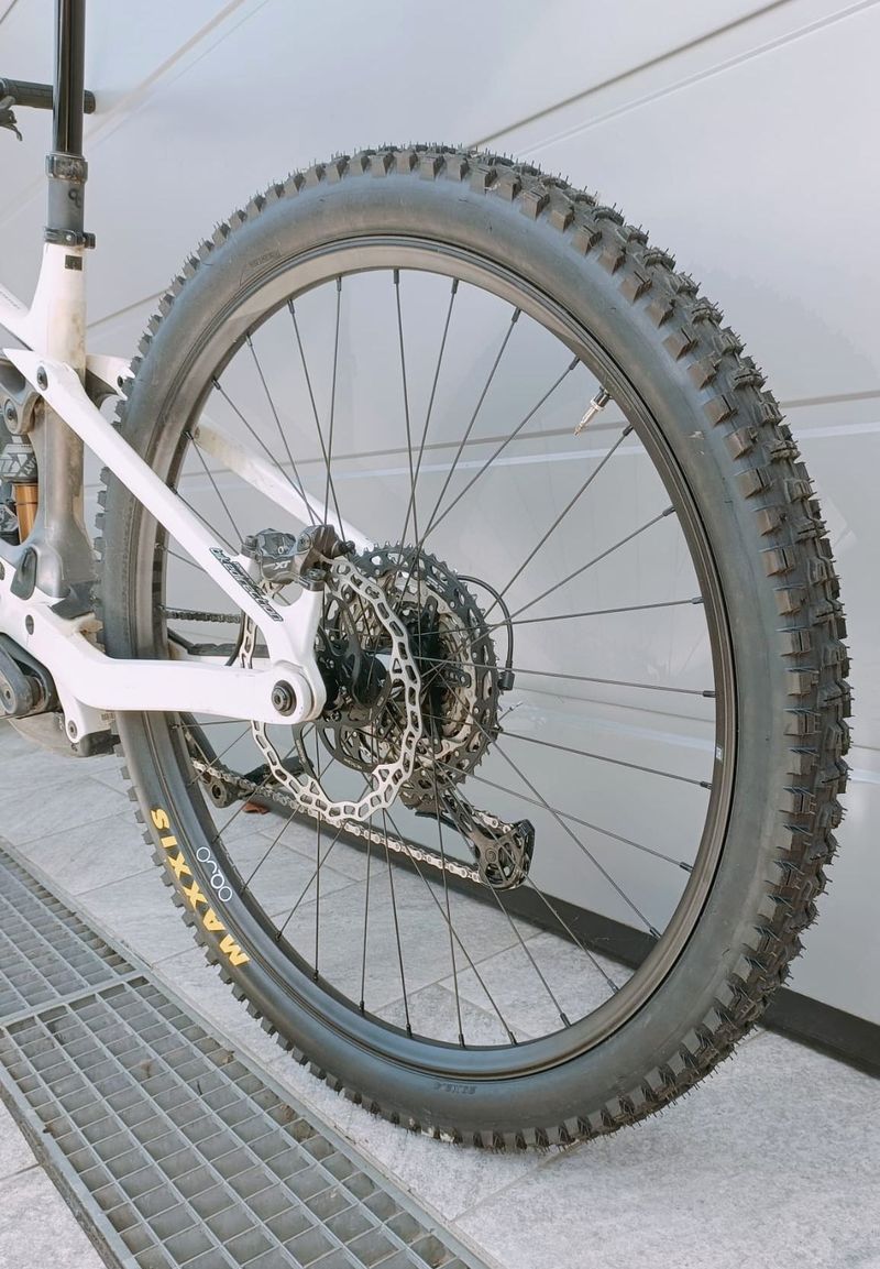Käytetty Orbea Wild M-LTD 2025 2025 Mountainbike — kuva 3 / 4