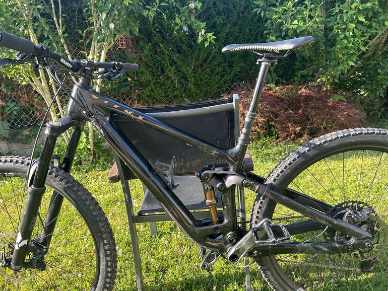 Used Vitus Escarpe 29 CRX Mountain 2021 2021 Mountainbike, Black — image 2 of 4