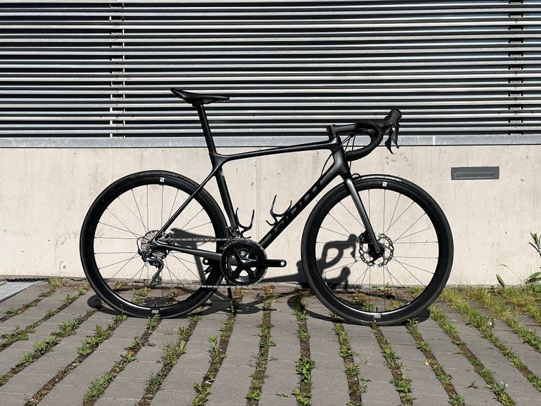 Used Giant TCR Advanced Disc 1+ Pro Compact 2022 2022 Road & Gravel, Black — image 1 of 22