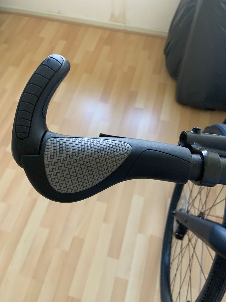 Used Trek FX Sport AL 3 2026 2026 Urban, Red — image 9 of 13