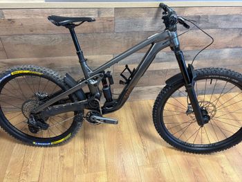 Used Trek Slash 9 GX AXS T-Type Gen 6 2025 2025 MTB