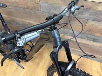 Used Trek Slash 9 GX AXS T-Type Gen 6 2025 2025 Mountainbike — image 5 of 5