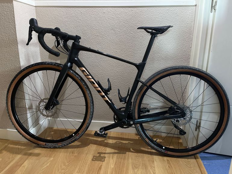 Gebrauchtes Giant Revolt Advanced 3 2022 2022 Road & Gravel, Schwarz,  — Bild 2 von 5