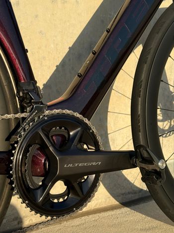 Used Trek Madone SL 7 Gen 7 2024 2024 Road & Gravel, Red — image 4 of 14