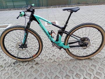 Used Bianchi Methanol Shimano Deore XT 2020 Mountainbike, Black — image 2 of 5