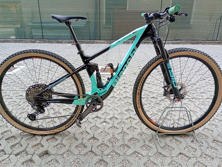 Used Bianchi Methanol Shimano Deore XT 2020 Mountainbike, Black — image 1 of 5