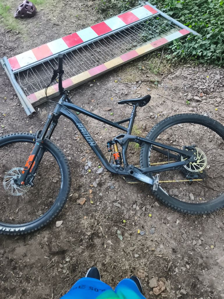 Used Radon SWOOP AL 9.0 2023 2023 Mountainbike, Black, 29 — image 2 of 3