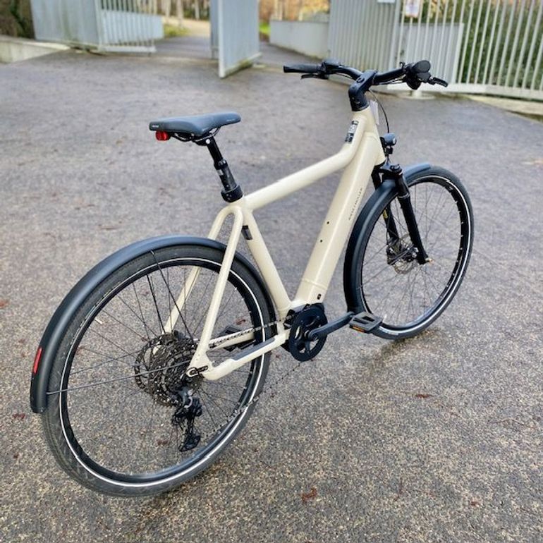 Used Riese & Müller Culture touring 2024 2024 Urban, Light Gray — image 2 of 3