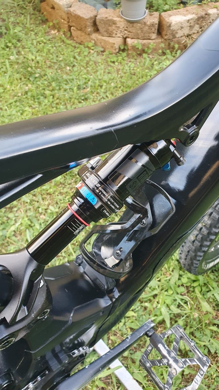 Used Specialized Turbo Levo Expert 29 2018 Mountainbike, Schwarz — image 9 of 15