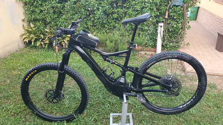 Used Specialized Turbo Levo Expert 29 2018 Mountainbike, Schwarz — image 2 of 15