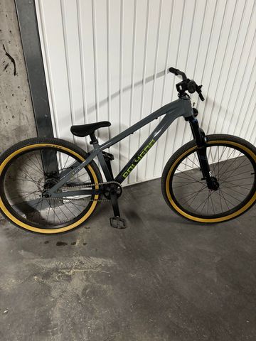 Used Polygon Trid 2025 2025 Mountainbike, Green, 26 — image 1 of 3