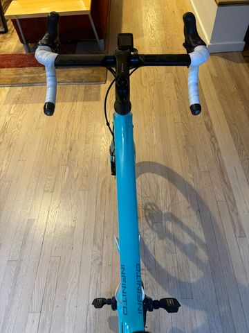 Używany Bianchi Infinito Campagnolo Record 2025 Road & Gravel — zdjęcie 4 z 6