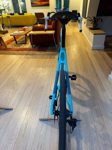 Używany Bianchi Infinito Campagnolo Record 2025 Road & Gravel — zdjęcie 2 z 6