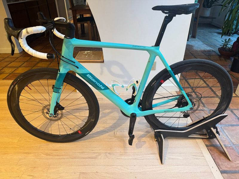 Used Bianchi Infinito Campagnolo Record 2025 Road & Gravel