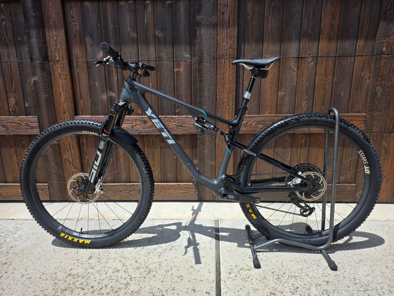 Used Yeti ASR T5 ULT XX SL AXS TRANSMISSION 2025 2025 Mountainbike, Black, 29 — image 4 of 8