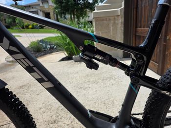 Used Yeti ASR T5 ULT XX SL AXS TRANSMISSION 2025 2025 Mountainbike, Black, 29 — image 7 of 8