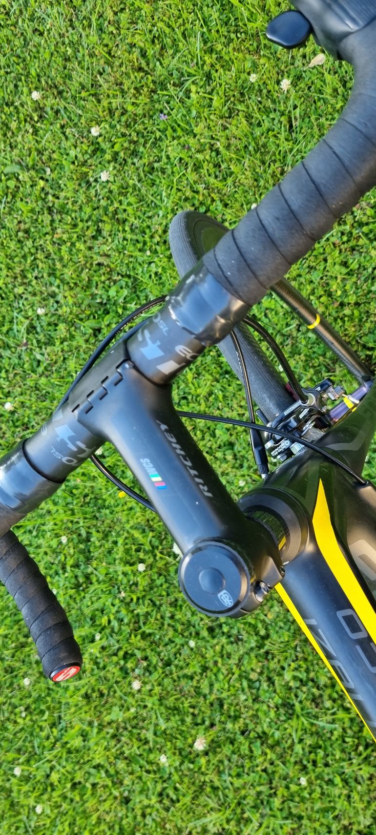Used Focus Izalco Max, Campagnolo Super Rekord 2016 Road & Gravel, Schwarz — image 9 of 18
