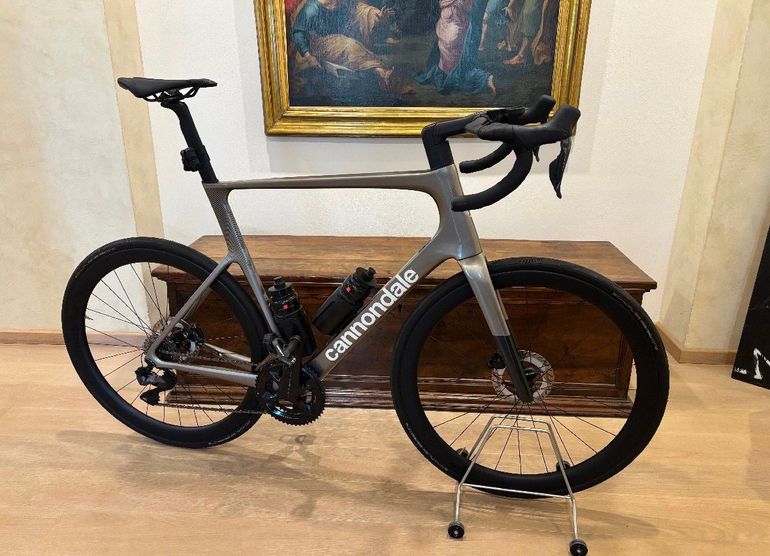 Used Cannondale SuperSix EVO 2 2025 2025 Road & Gravel, Light Gray — image 2 of 8