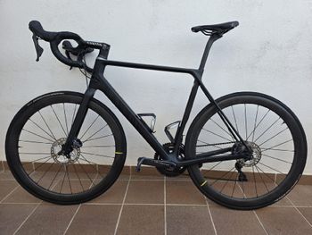 Used Canyon Ultimate CF SL Disc 8.0 2019 2019 Road & Gravel, Schwarz — image 2 of 7