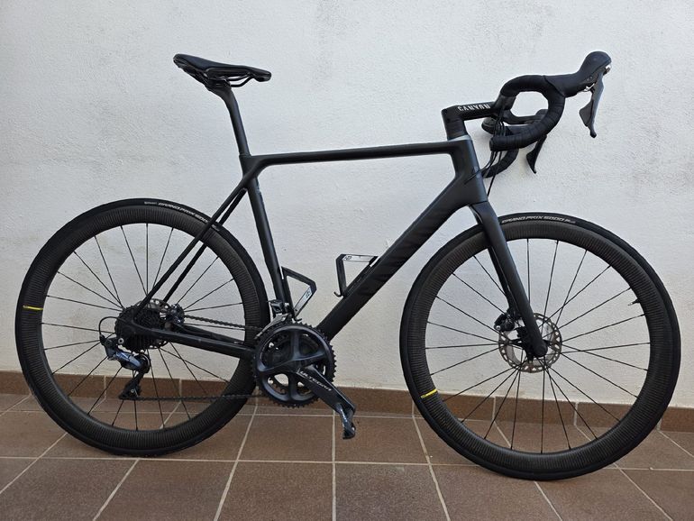 Used Canyon Ultimate CF SL Disc 8.0 2019 2019 Road & Gravel, Schwarz — image 1 of 7
