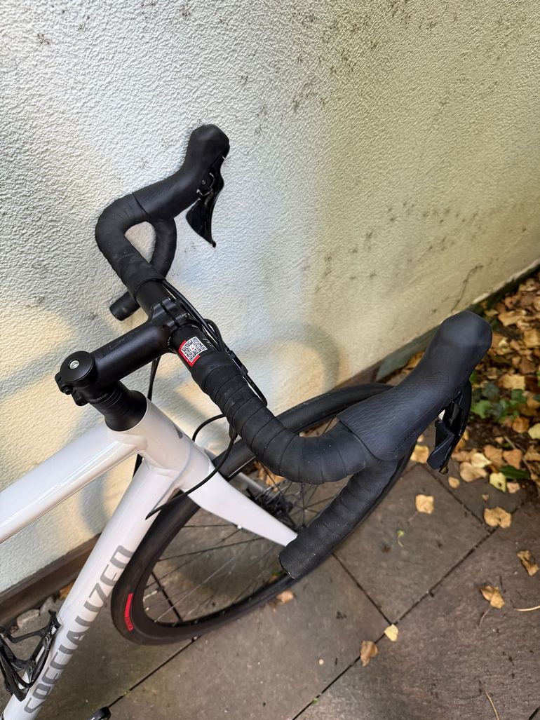 Used Specialized Allez Shimano Tiagra 2023 Road & Gravel, Light Gray — image 5 of 11