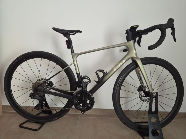 Used Liv Avail Advanced Pro 1 2024 2024 Road & Gravel, Light Gray — image 1 of 6