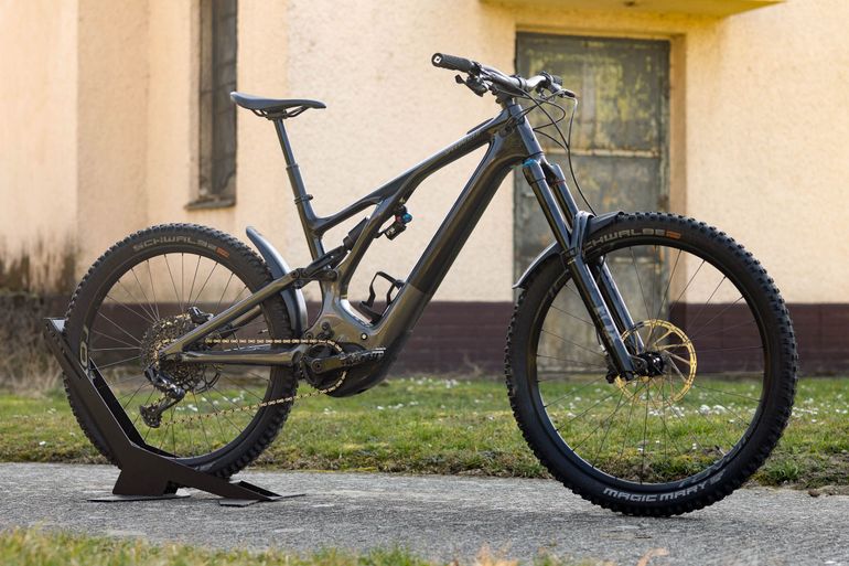 Used Specialized Turbo Levo Expert 2022 2022 Mountainbike — image 1 of 10