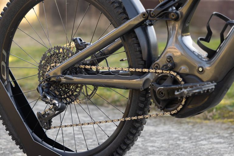 Used Specialized Turbo Levo Expert 2022 2022 Mountainbike — image 2 of 10