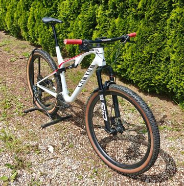Brugt Canyon Lux CF (Upgraded) 2021 Mountainbike — billede 2 af 5