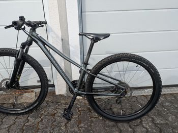 Used Specialized Pitch 27,5 2020 2020 Mountainbike, Light Gray — image 6 of 9