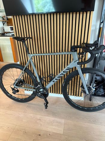 Used Canyon Ultimate CF SL 7 Disc 2022 2022 Road & Gravel, Light Gray — image 2 of 10