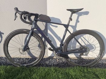 Used Canyon Endurace CF 7 All-Road 2022 2022 Road & Gravel, Blue — image 2 of 19
