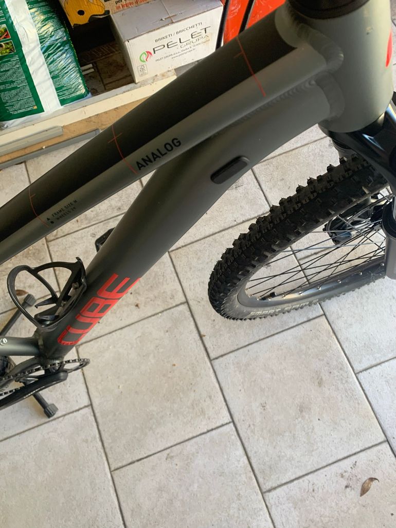 Used CUBE ANALOG 2024 2024 Mountainbike, Light Gray, 27.5, 29 — image 9 of 10
