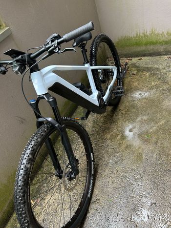 Used CUBE REACTION HYBRID, PRO 750 2023 2023 Mountainbike, White, 27.5, 29 — image 2 of 11