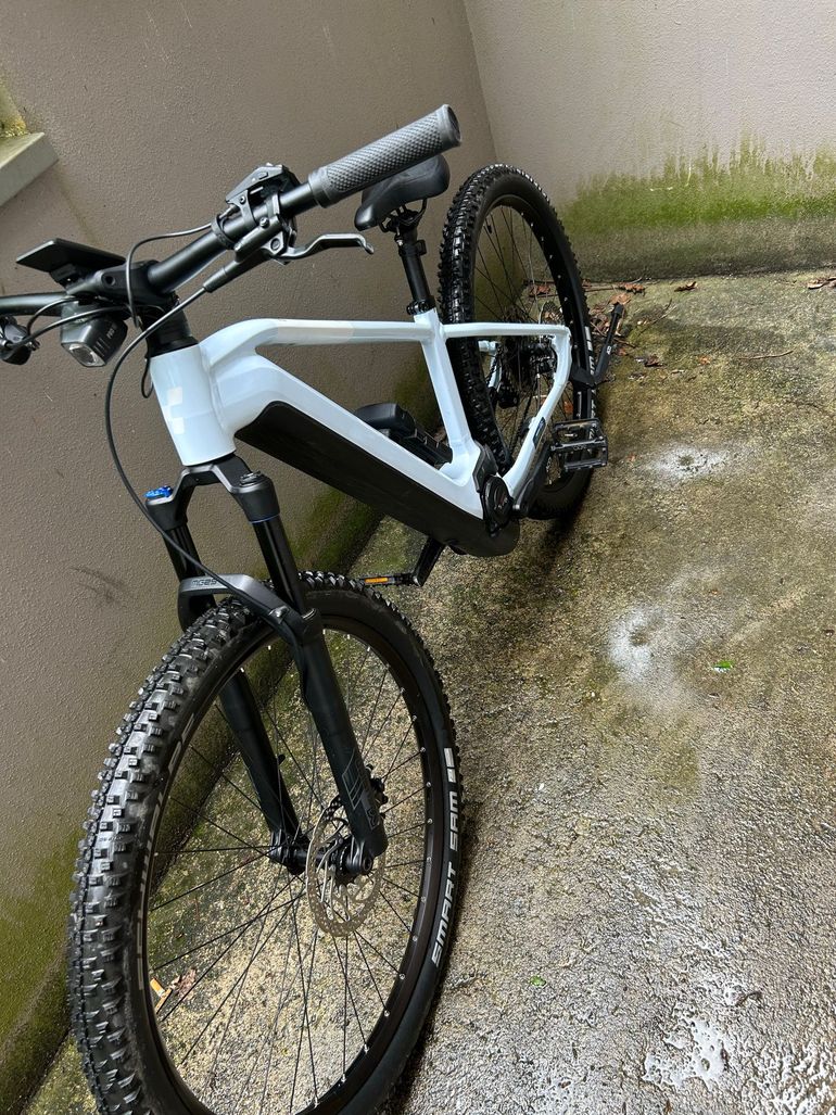 Used CUBE REACTION HYBRID, PRO 750 2023 2023 Mountainbike, White, 27.5, 29 — image 2 of 11