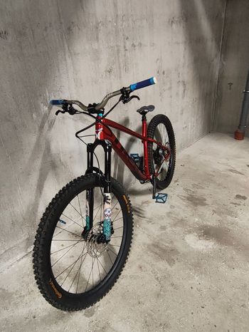 Used Trek Roscoe 9 2023 2023 Mountainbike — image 2 of 5