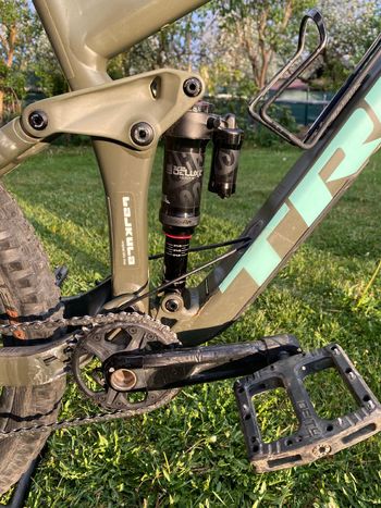 Gebrauchtes Trek Remedy 8 2022 2022 Mountainbike, Grün, 27.5 — Bild 3 von 6