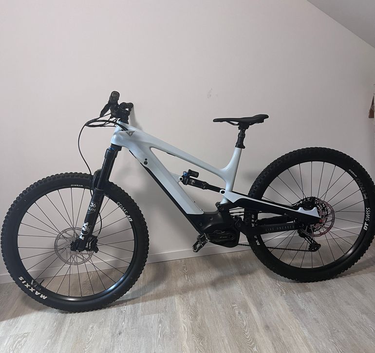 Used YT Industries Decoy Pro 29 2021 2021 Mountainbike, White, 29 — image 2 of 5