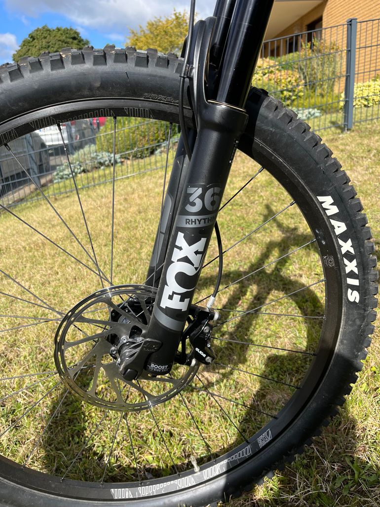 Used YT Industries JEFFSY Comp 29 2020 2020 Mountainbike, Black, 29 — image 3 of 7