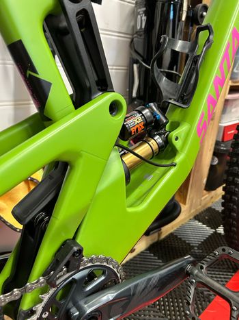 Used Santa Cruz Nomad SRAM GX Eagle 2022 Mountainbike, Green — image 11 of 15