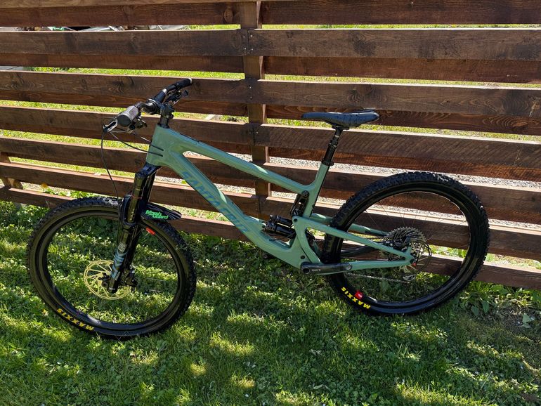Used Santa Cruz Bronson X01 / Carbon CC / 27.5 2020 2020 Mountainbike — image 2 of 6