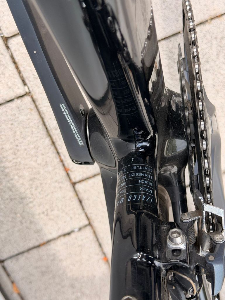 Used Focus IZALCO MAX DISC 8.8 2020 2020 Road & Gravel — image 7 of 16