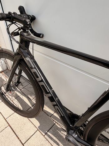 Used Focus IZALCO MAX DISC 8.8 2020 2020 Road & Gravel — image 12 of 16