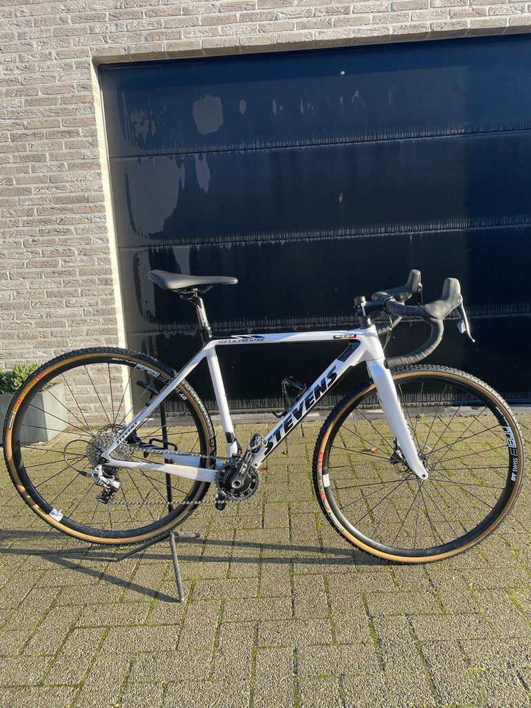 Used Stevens Super prestige SRAM Rival 2021 Road & Gravel — image 1 of 3