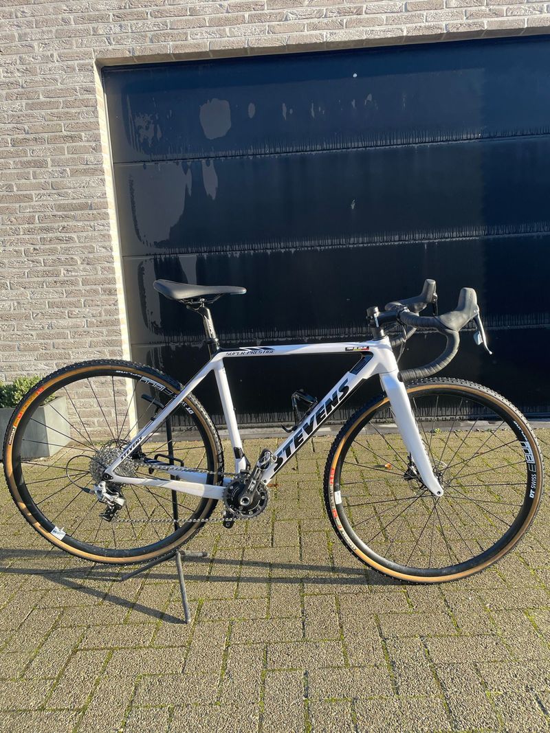 Used Stevens Super prestige SRAM Rival 2021 Road & Gravel