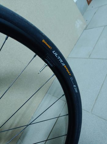 Used Giant Tcr Shimano Ultegra 2023 Road & Gravel, Orange — image 11 of 11