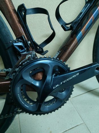 Used Giant Tcr Shimano Ultegra 2023 Road & Gravel, Orange — image 4 of 11