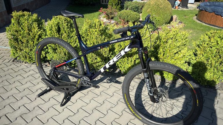 Used Trek Supercaliber SLR 9.8 X0 AXS T-Type Gen 2 2026 2026 Mountainbike, Blue, 29 — image 1 of 14