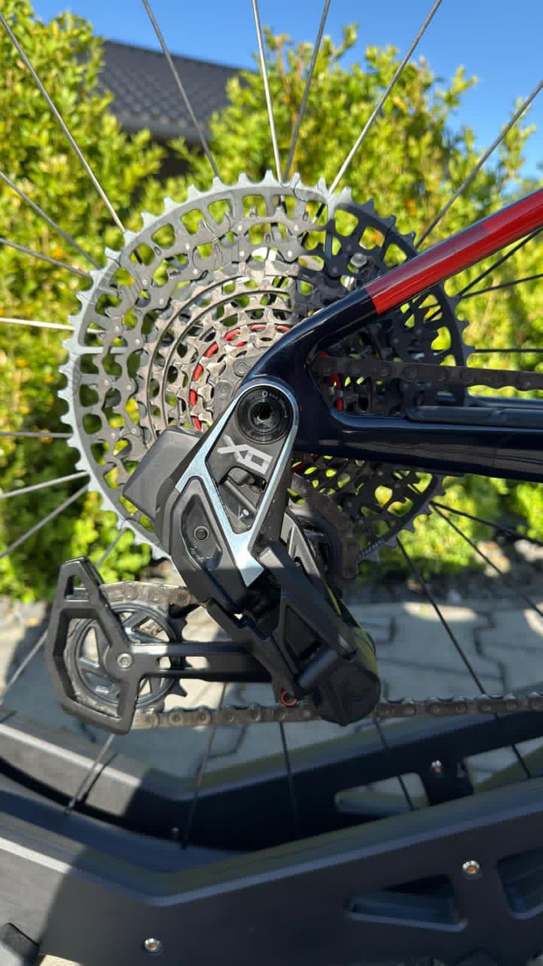 Used Trek Supercaliber SLR 9.8 X0 AXS T-Type Gen 2 2026 2026 Mountainbike, Blue, 29 — image 3 of 14